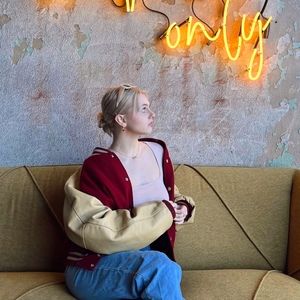 Meet your Posher, Polly